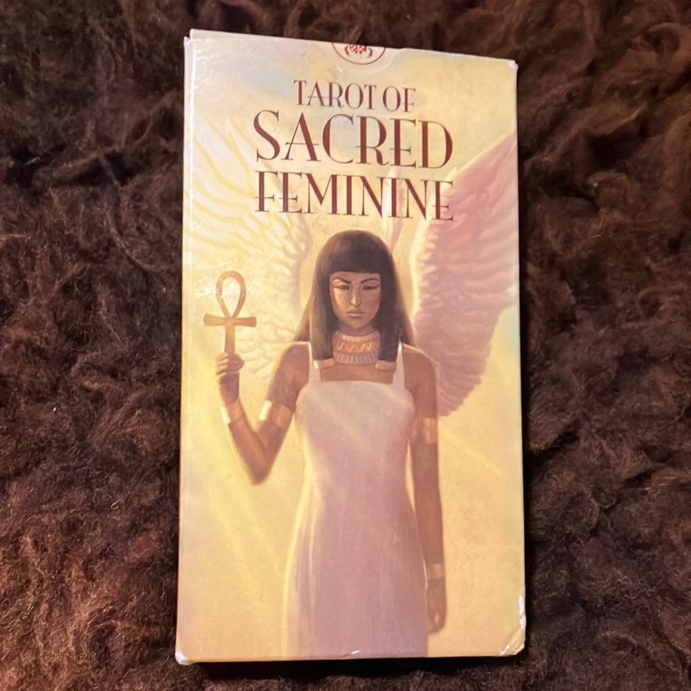 TAROT OF SACRED FEMININE DECK & GUIDEBOOK